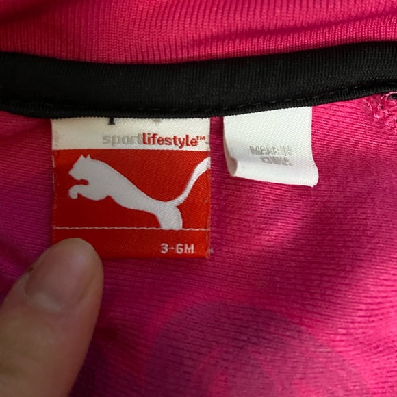 Puma Pink and Black children’s Tracksuit - Picture 6 of 7